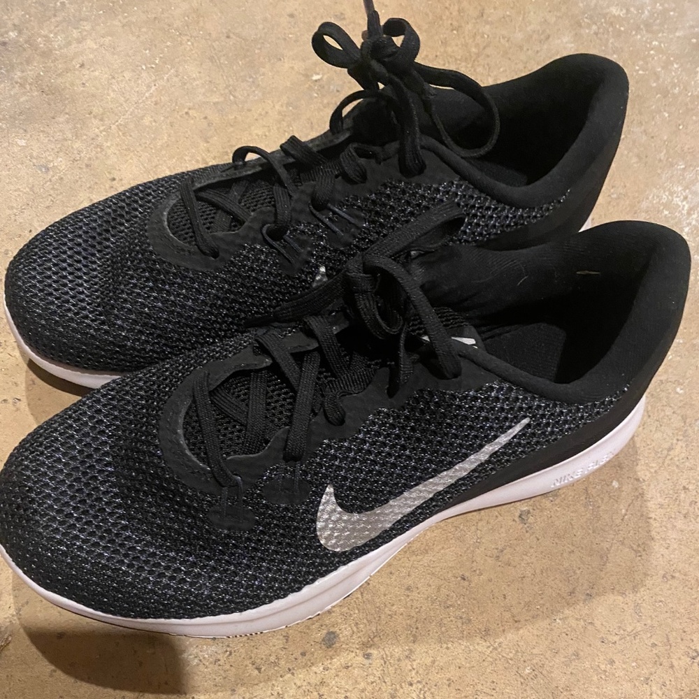 Nike shoes 6.5W